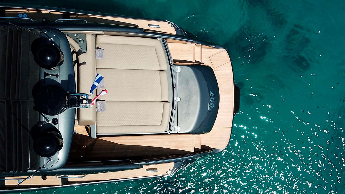 Аренда яхты Sunseeker 68 "007" на Миконосе